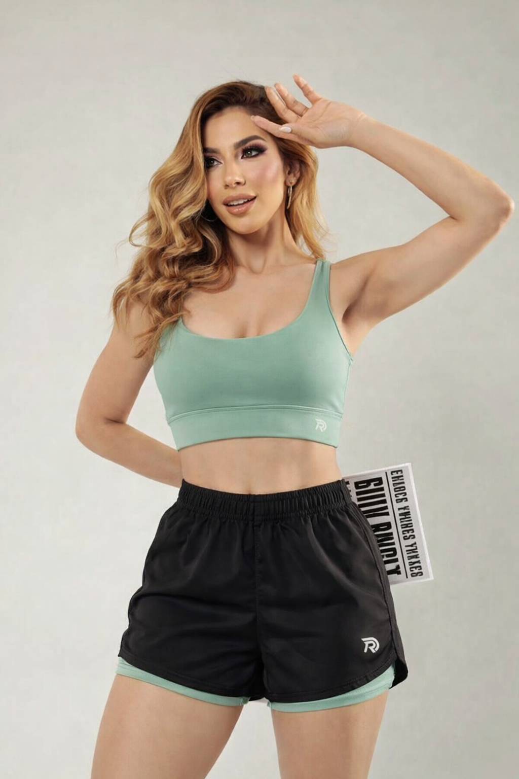 Conjunto Top e Shorts de compressão